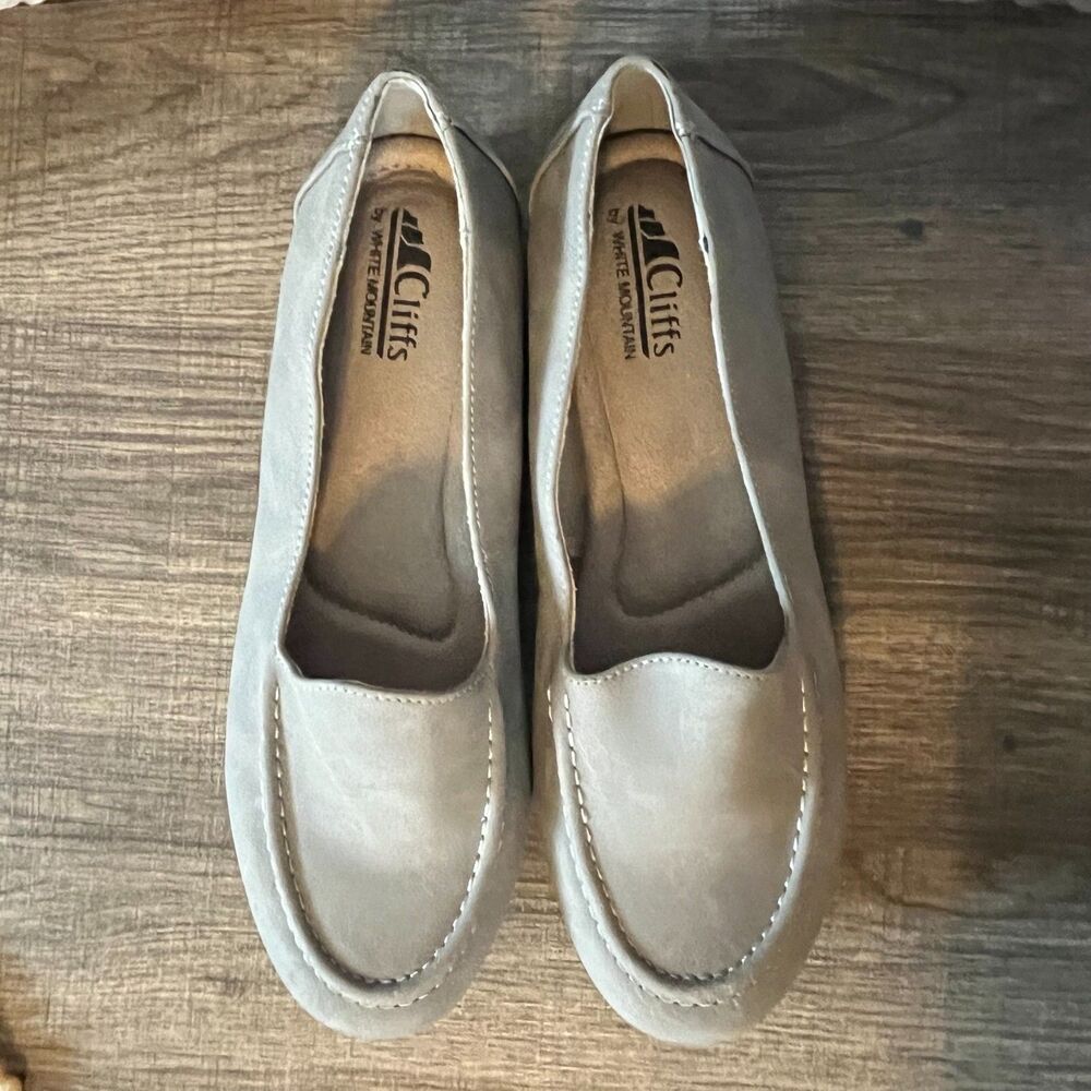 Cliffs by White Mountain Womens‎ Gray Moc Toe Slip On Flat Loafers Size 7.5 M